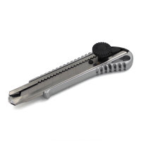 Schneide-messer / Cutter  mit einer Gleitkante 18 mm, Metallgeh&auml;use, Schraubverschluss